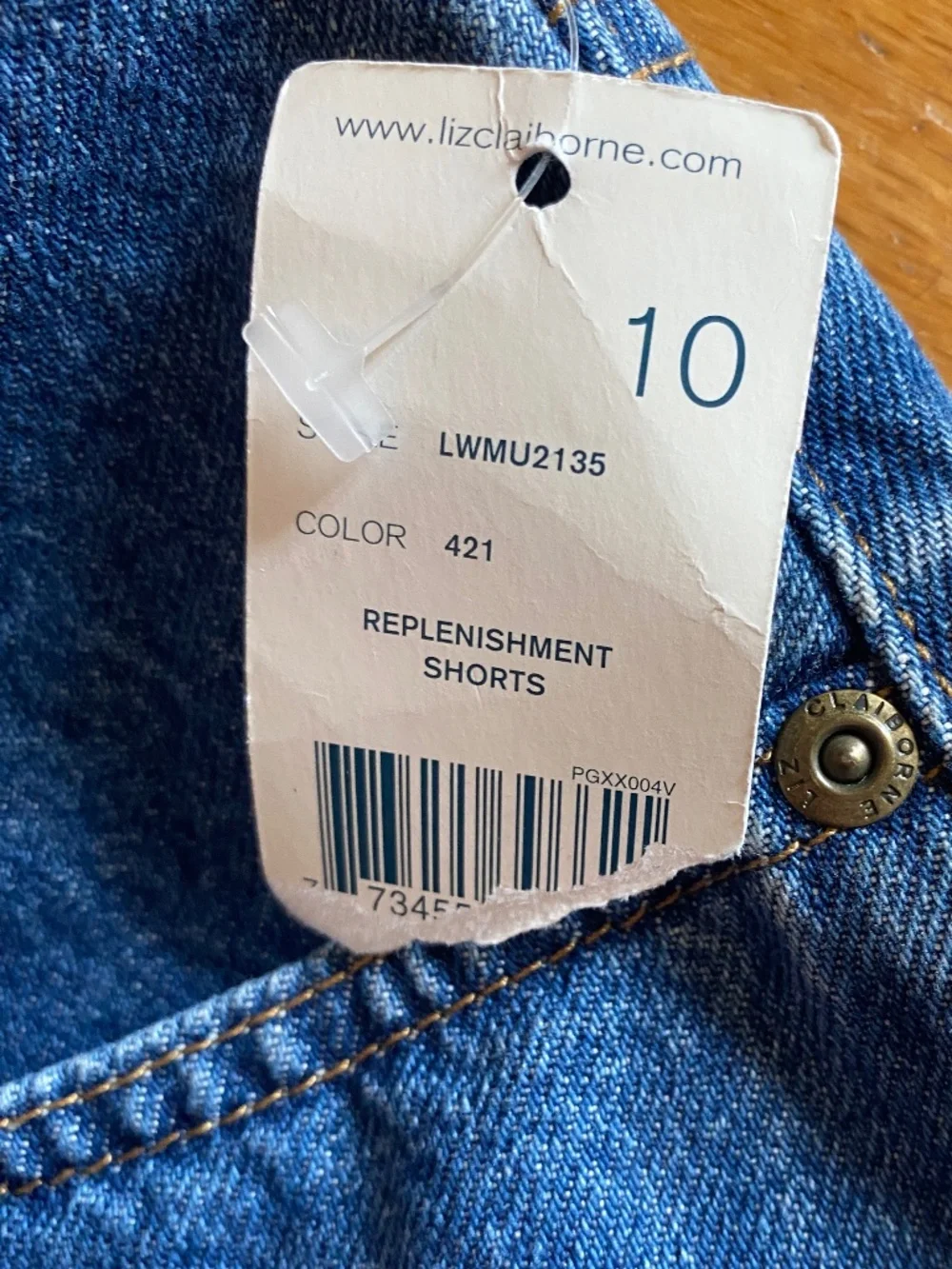 NWT Vintage 90s Liz Claiborne High Waisted Denim Shorts - Size 10